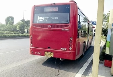 第一章公交车售票员用b检票，提升乘客体验与安全性，引入智能化系统助力便捷出行新模式